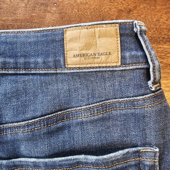 American Eagle Denim Skirt with Side Zippers Frayed Hem Size 6 - Picture 10 of 10